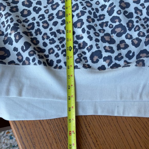 Ocean Drive Clothing Cheetah sweatshirt oversized Cream size L NWT - Picture 13 of 14